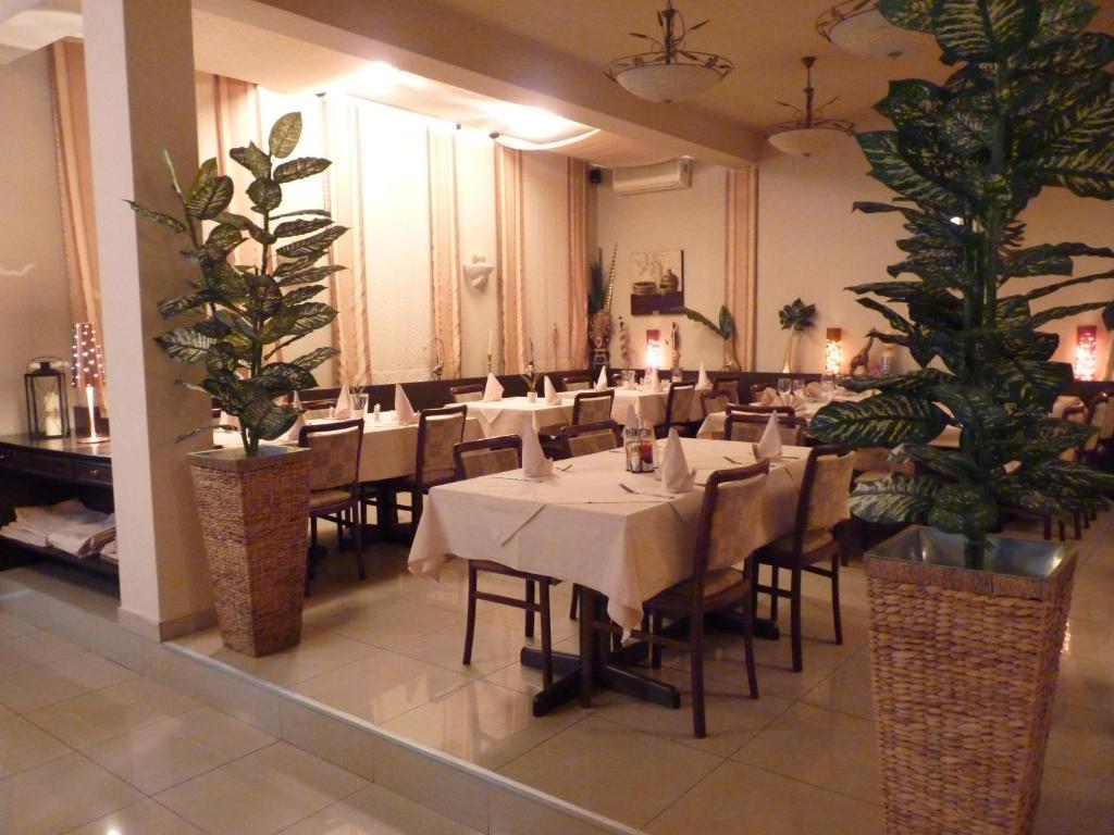 Garni Hotel Oasis Belgrado Buitenkant foto